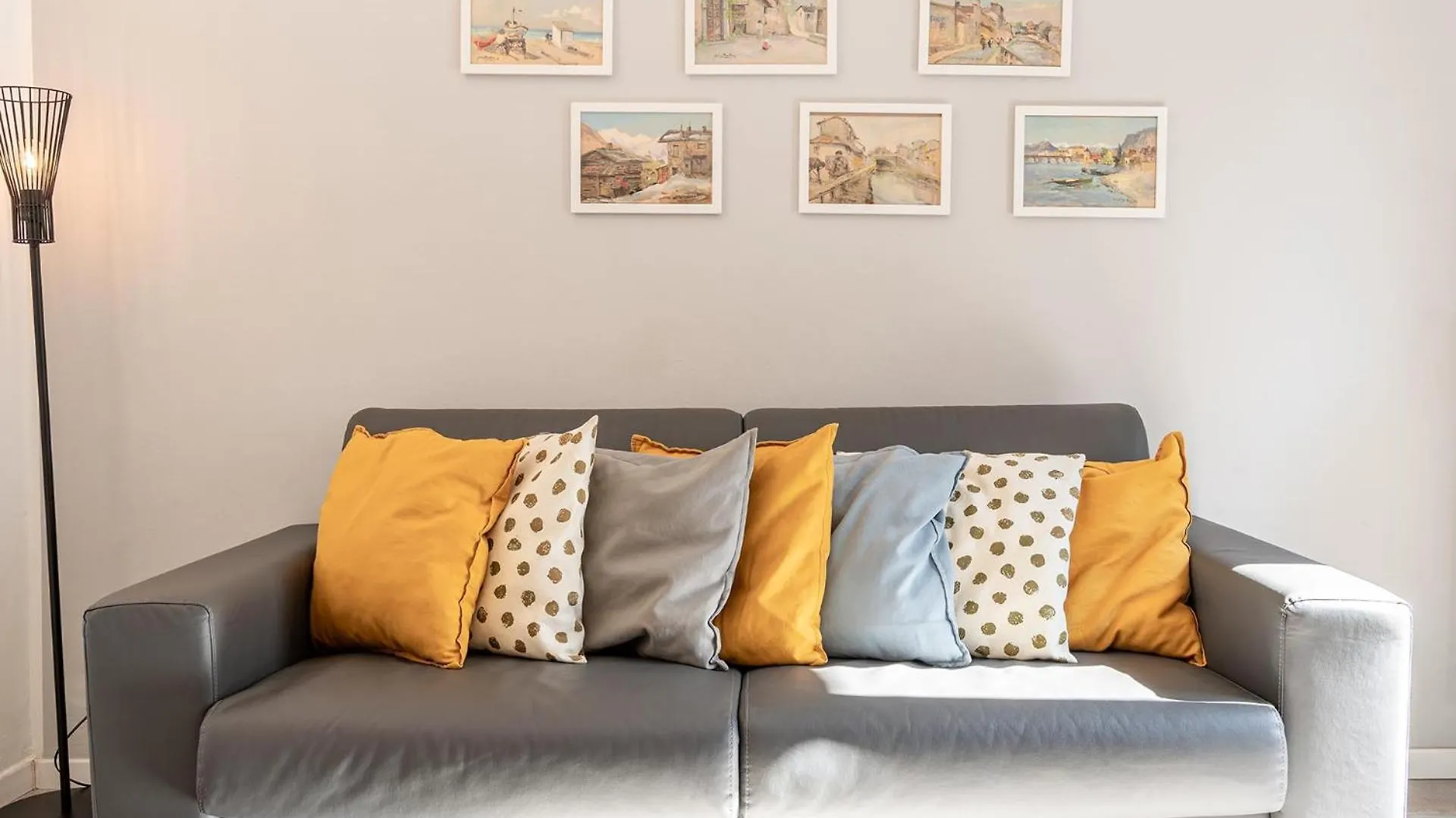 Guest Planet - 18 Suite Home Milano Appartamento